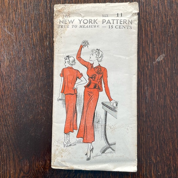 New York Pattern 165, size 11 pattern for two piece skirt w side opening - Picture 1 of 10